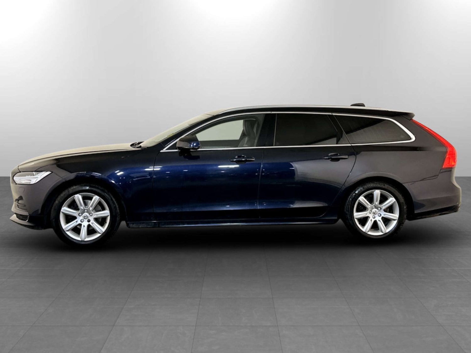 Used Volvo V90 2018 for sale - 77494147: Photo 7