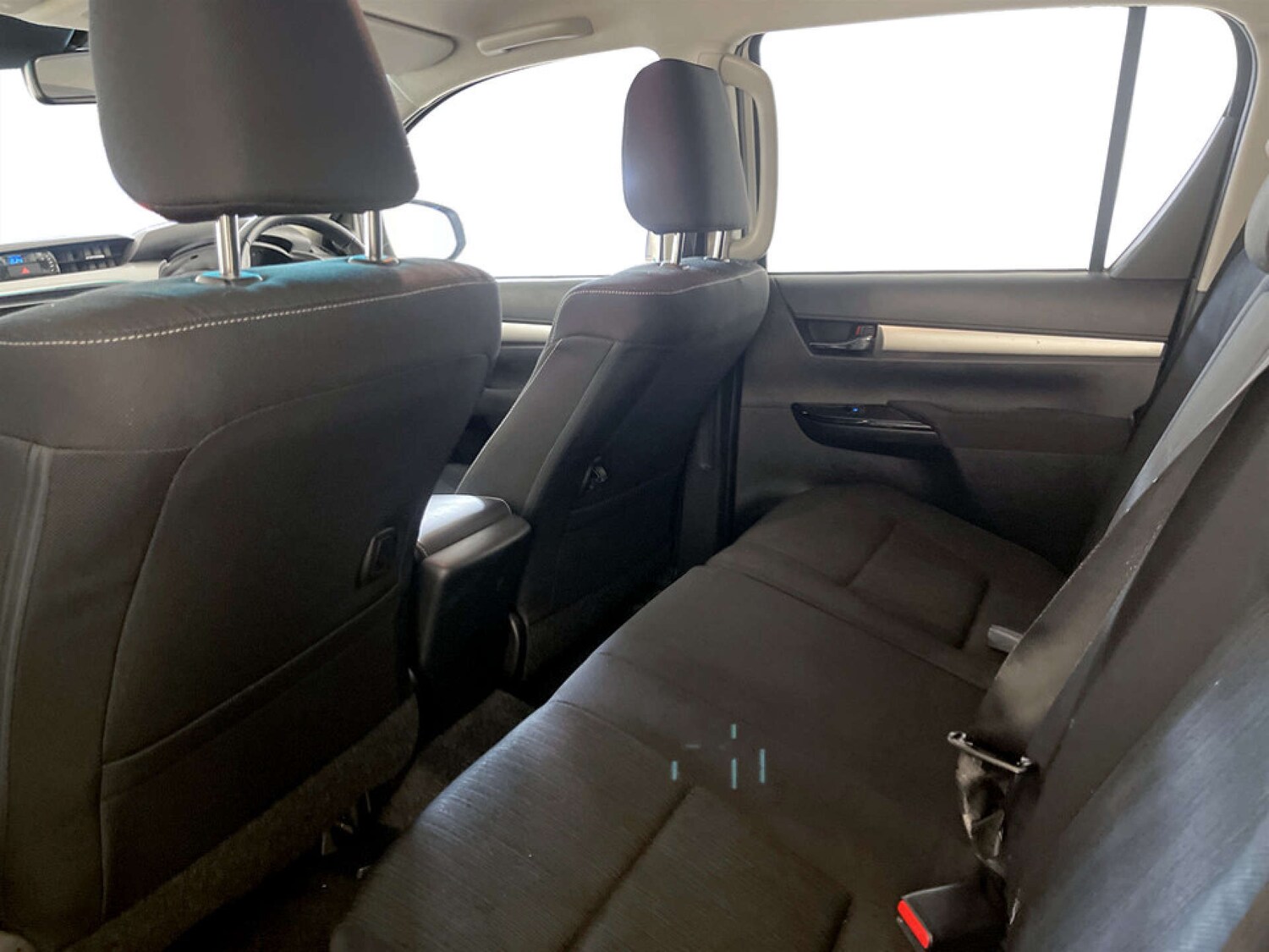 Used Toyota Hilux 2023 for sale - 77735003: Photo 14