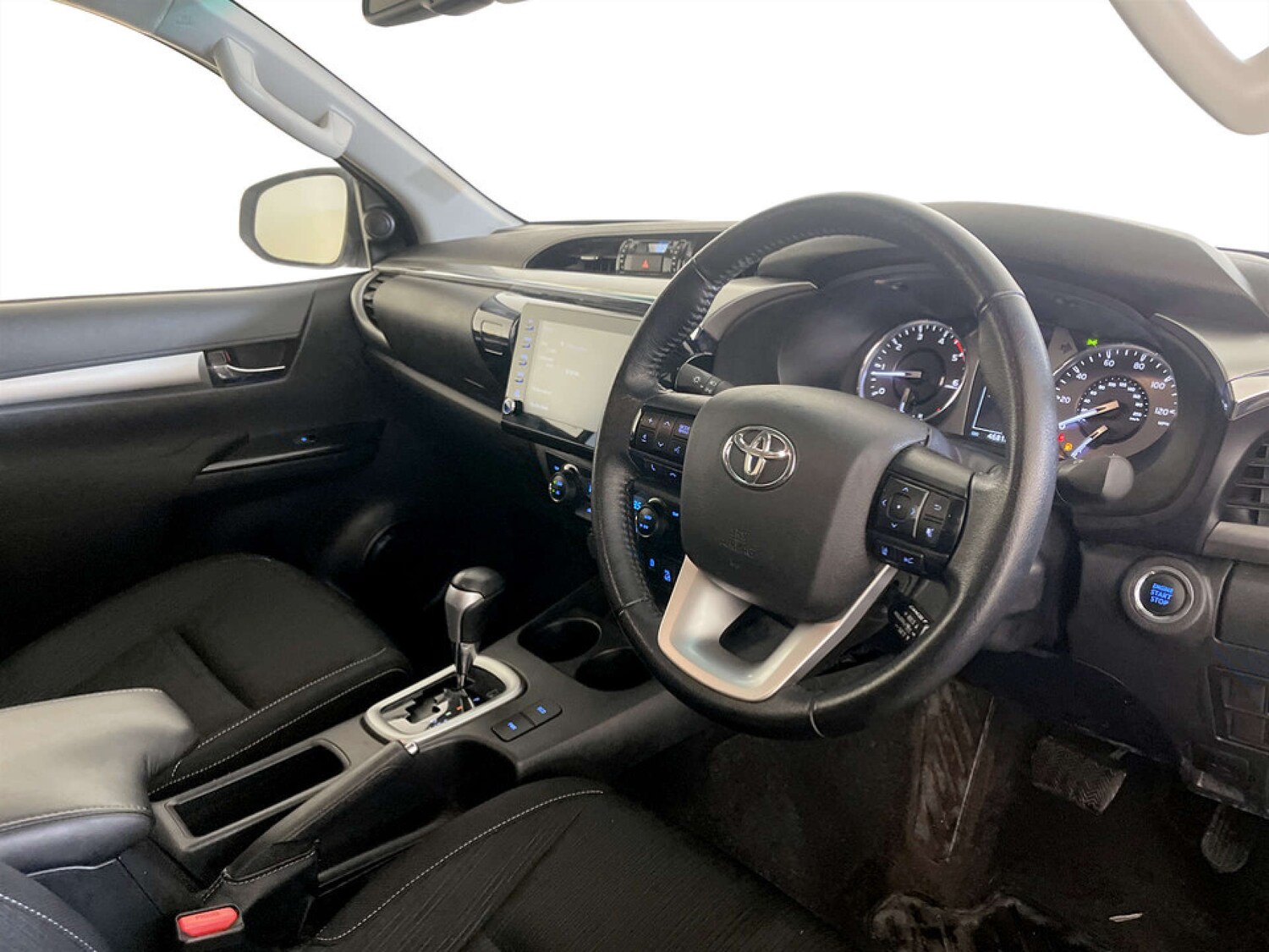 Used Toyota Hilux 2023 for sale - 77735003: Photo 16