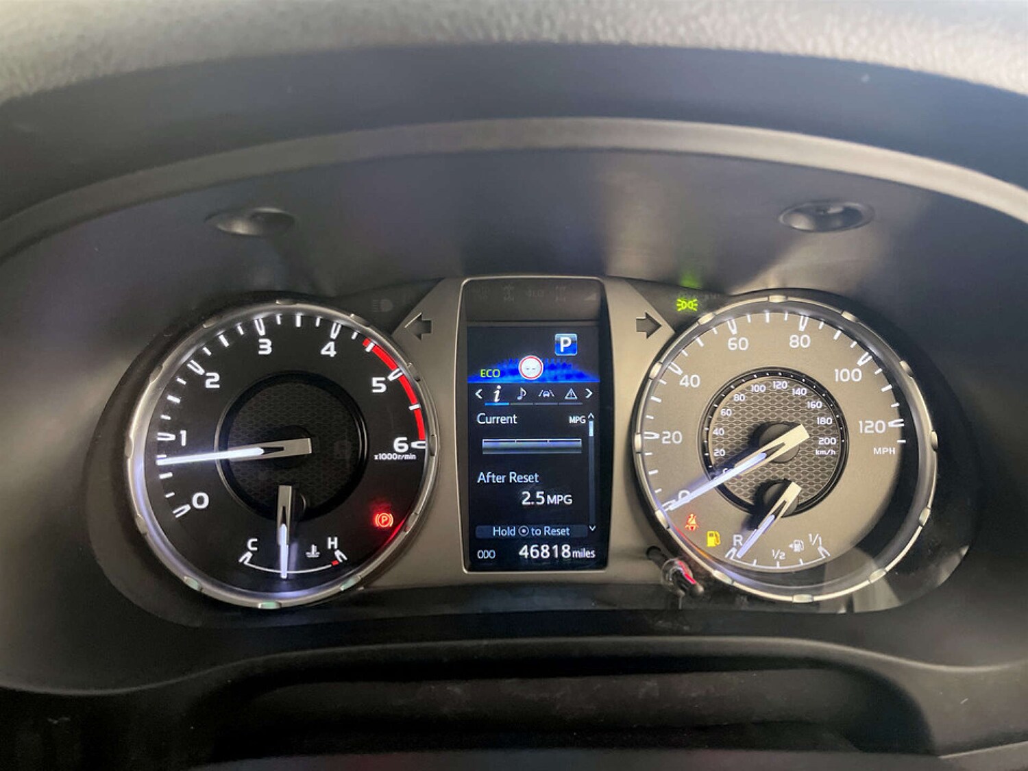 Used Toyota Hilux 2023 for sale - 77735003: Photo 19