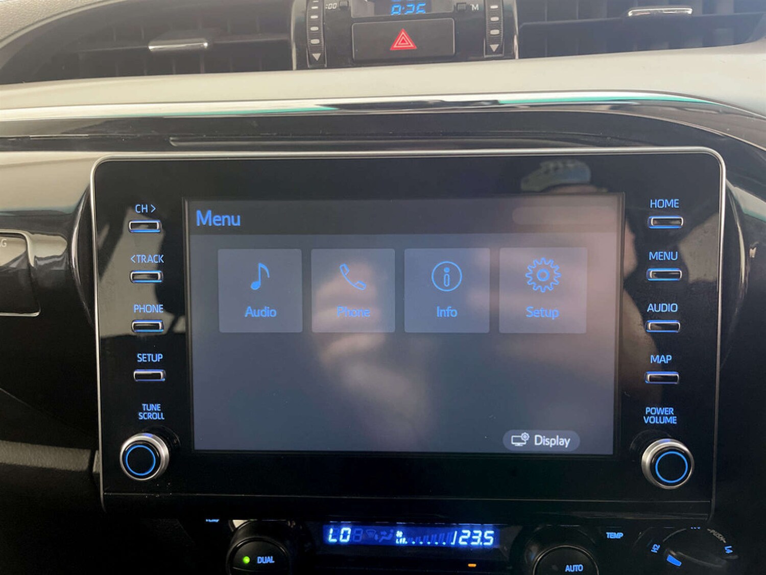 Used Toyota Hilux 2023 for sale - 77735003: Photo 23