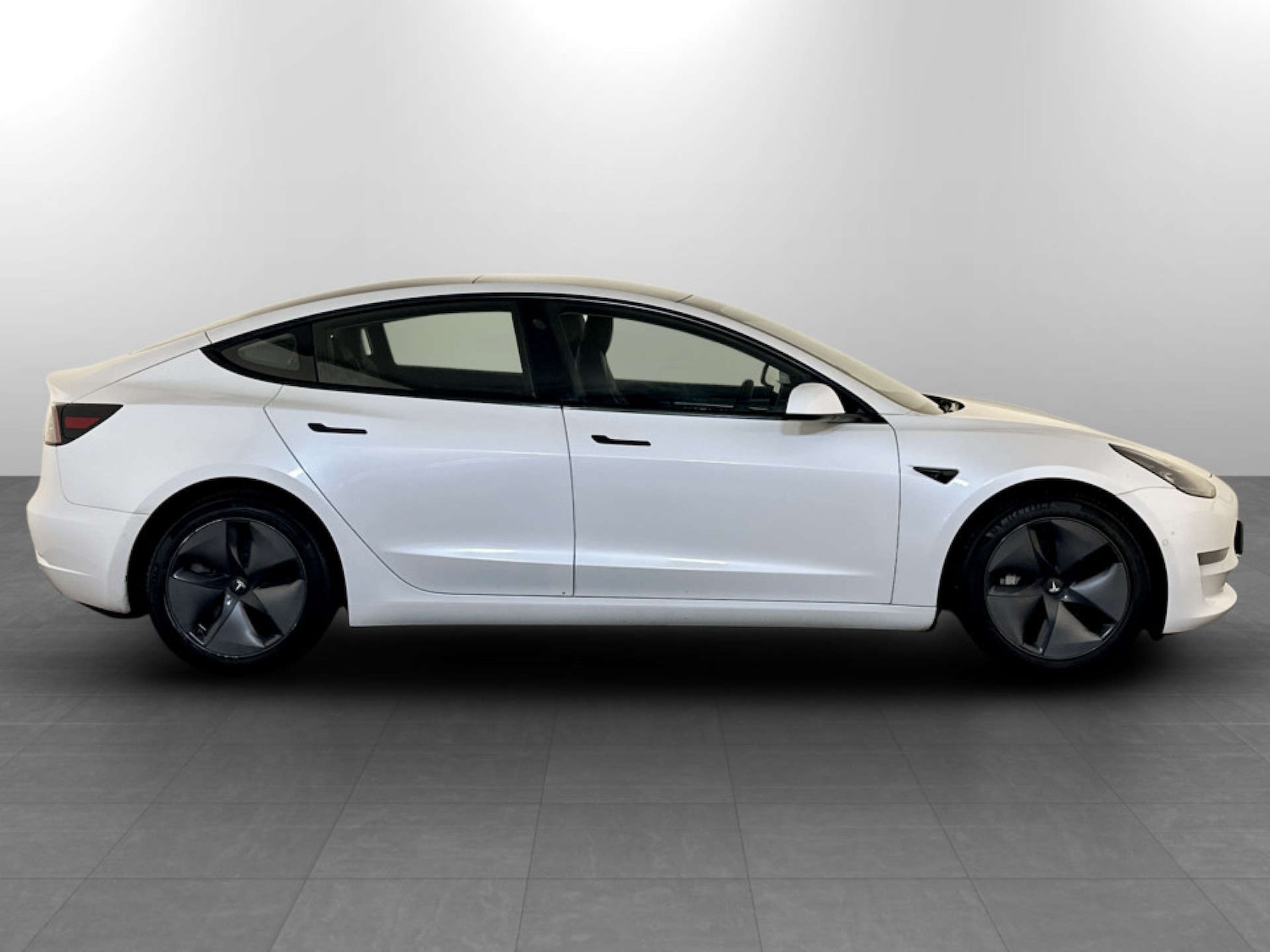 Used Tesla Model 3 2021 for sale - 77736136: Photo 11