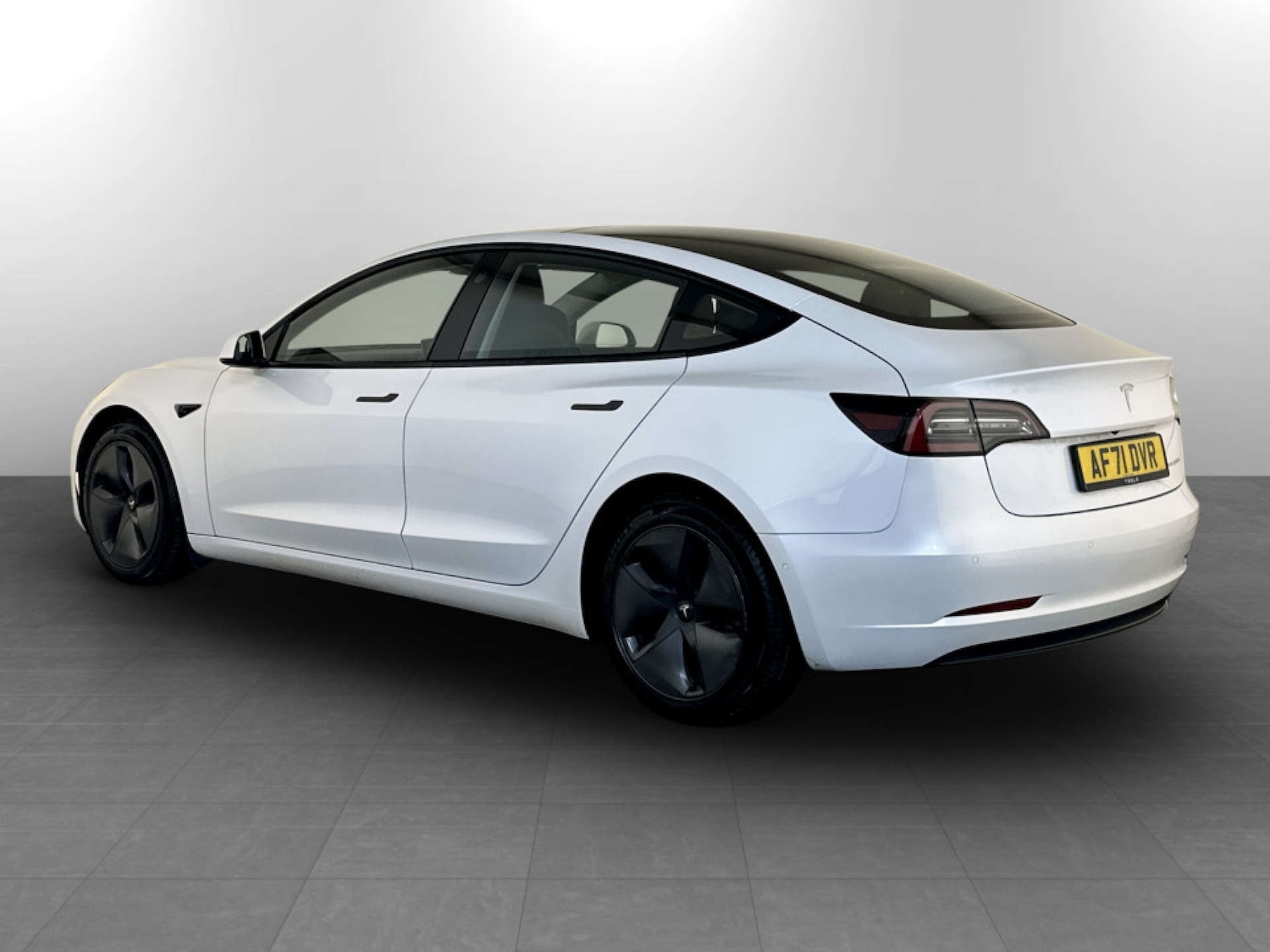 Used Tesla Model 3 2021 for sale - 77736136: Photo 8