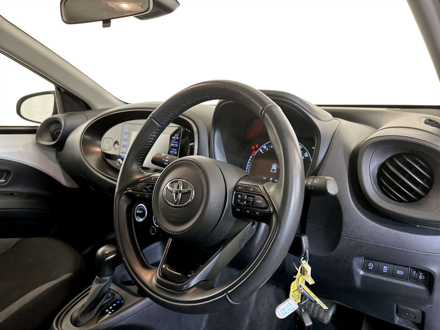 Used Toyota Aygo X 2022 for sale - 77185819: Photo 15