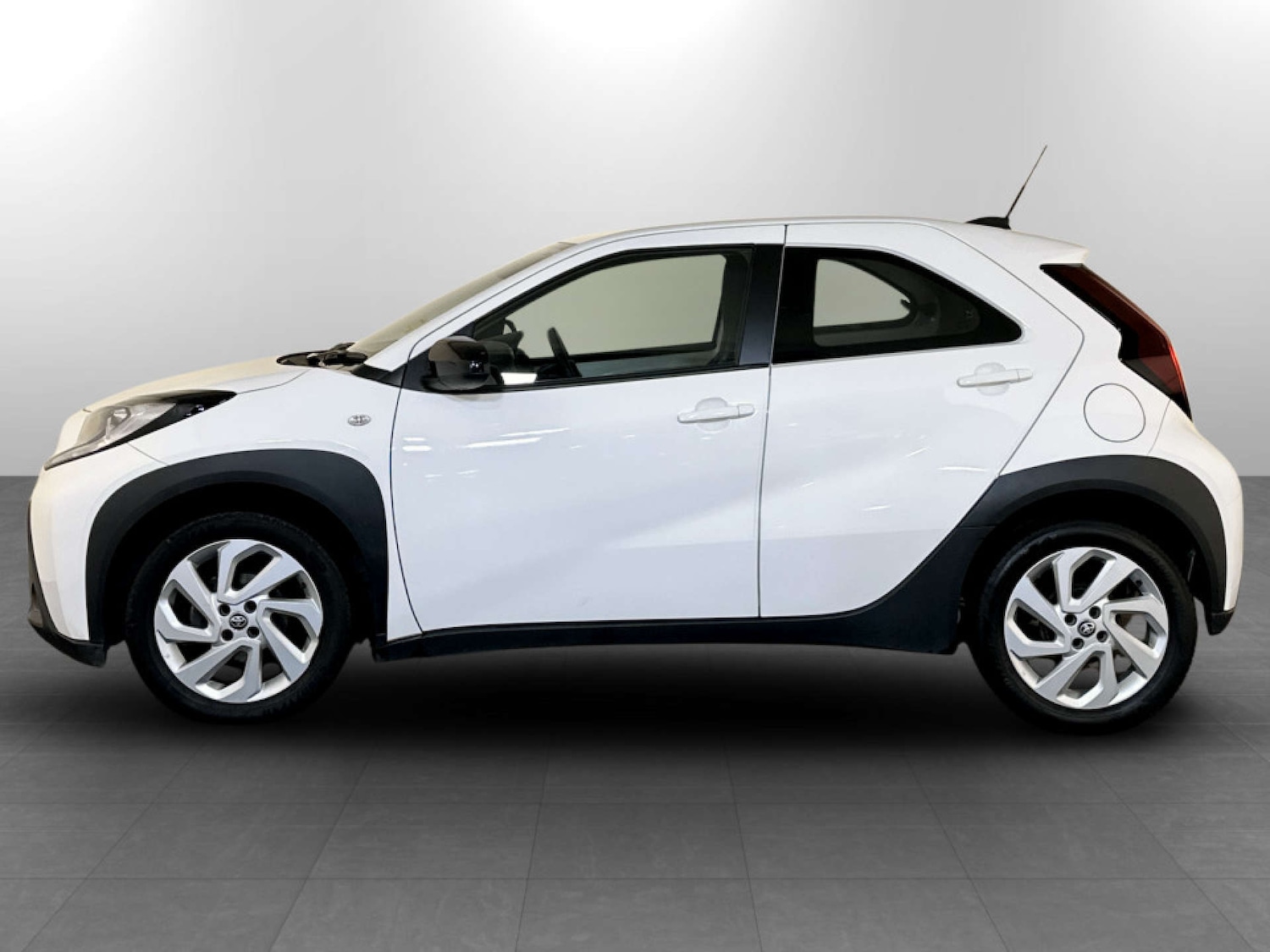 Used Toyota Aygo X 2022 for sale - 77185819: Photo 7