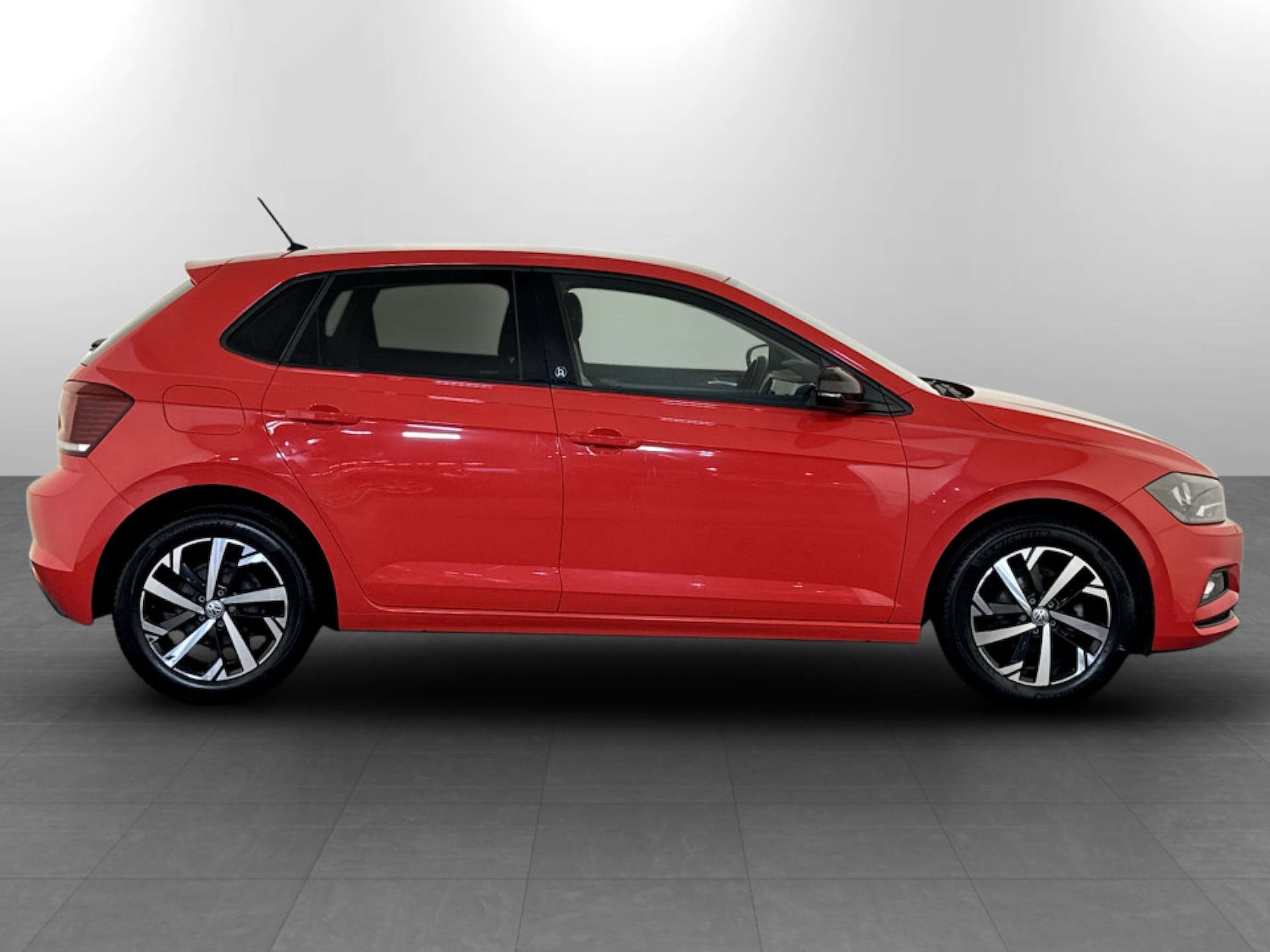 Used Volkswagen Polo 2018 for sale - 77185944: Photo 11