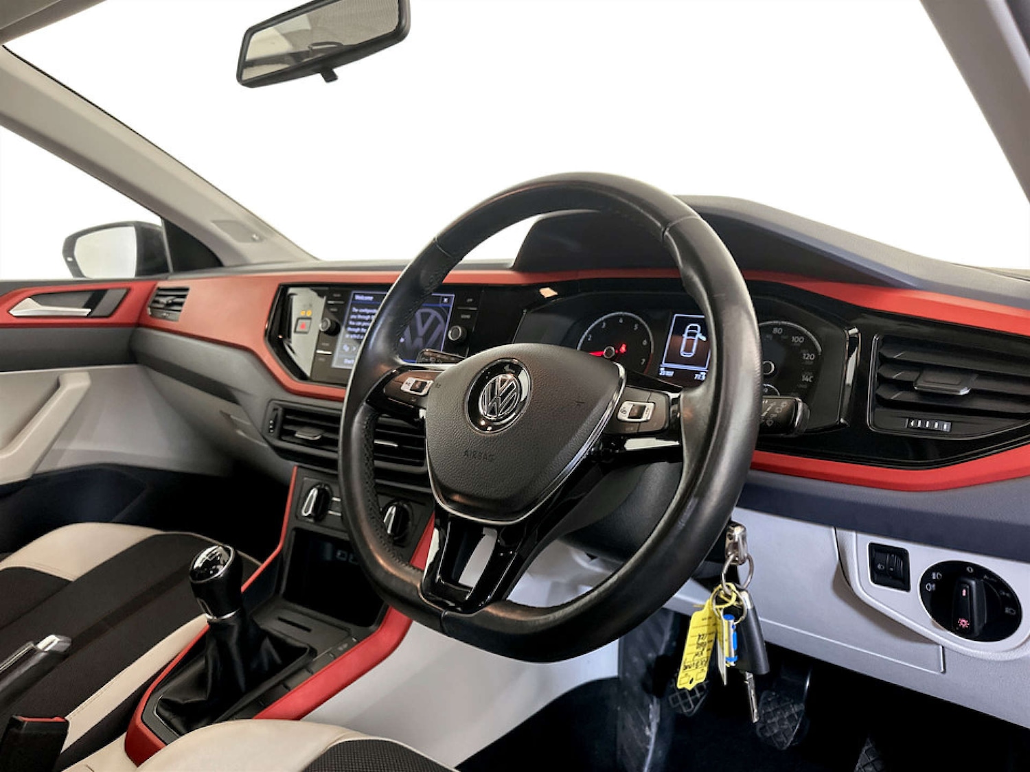 Used Volkswagen Polo 2018 for sale - 77185944: Photo 15