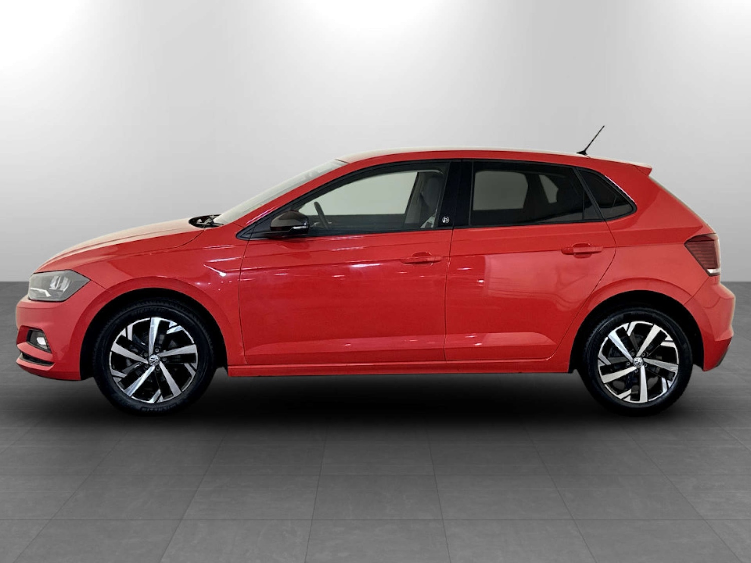 Used Volkswagen Polo 2018 for sale - 77185944: Photo 7