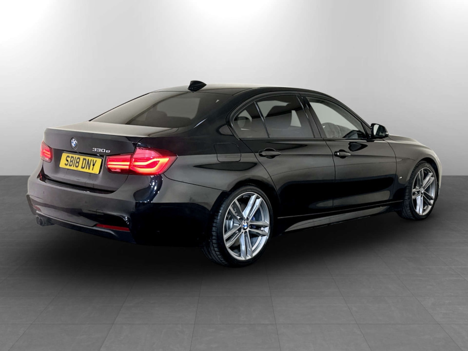 Used BMW 3 Series 2018 for sale - 77594799: Photo 10