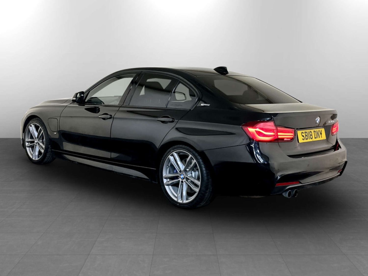 Used BMW 3 Series 2018 for sale - 77594799: Photo 8