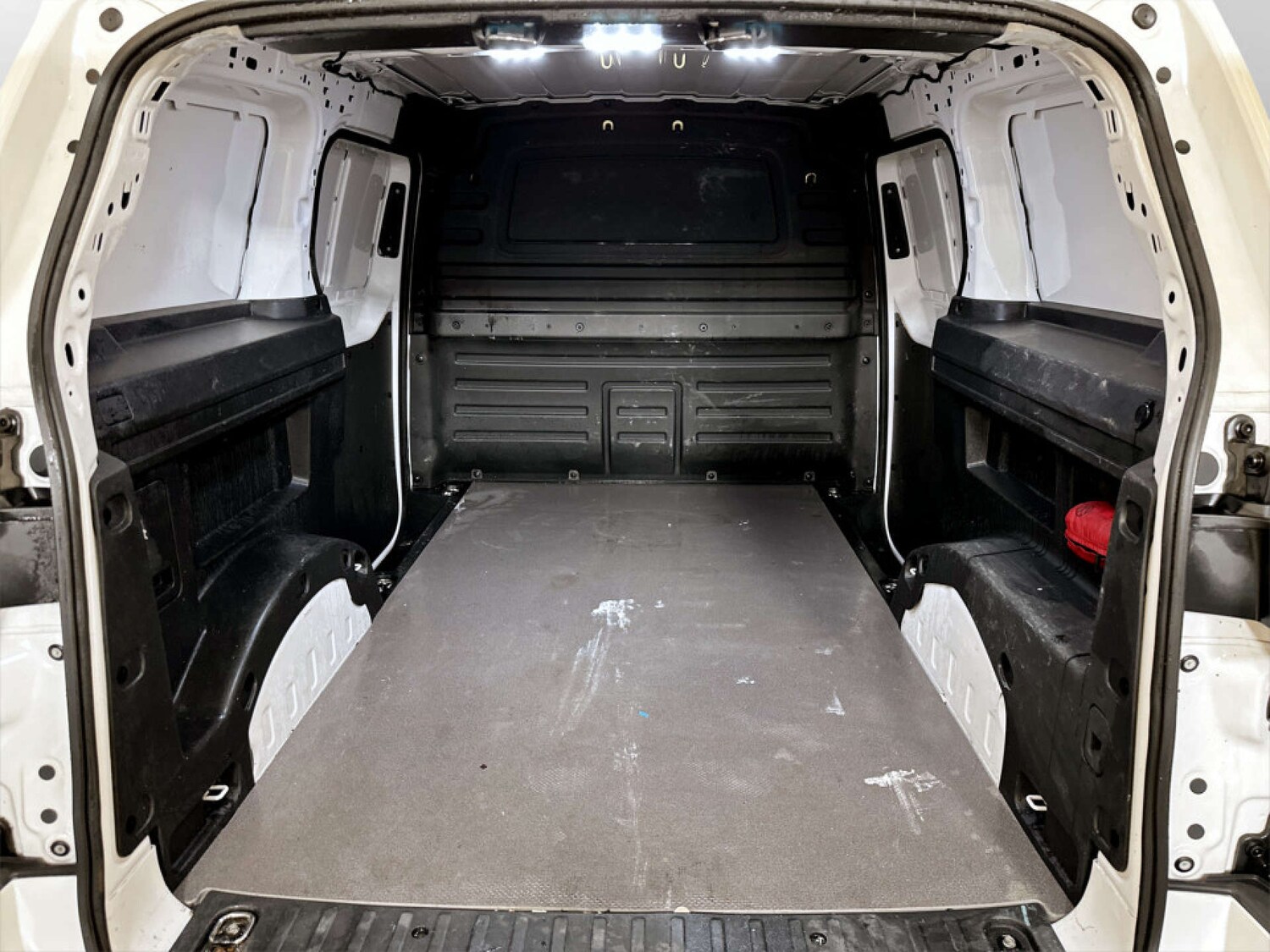 Used Volkswagen ID. Buzz Cargo 2023 for sale - 77667929: Photo 15