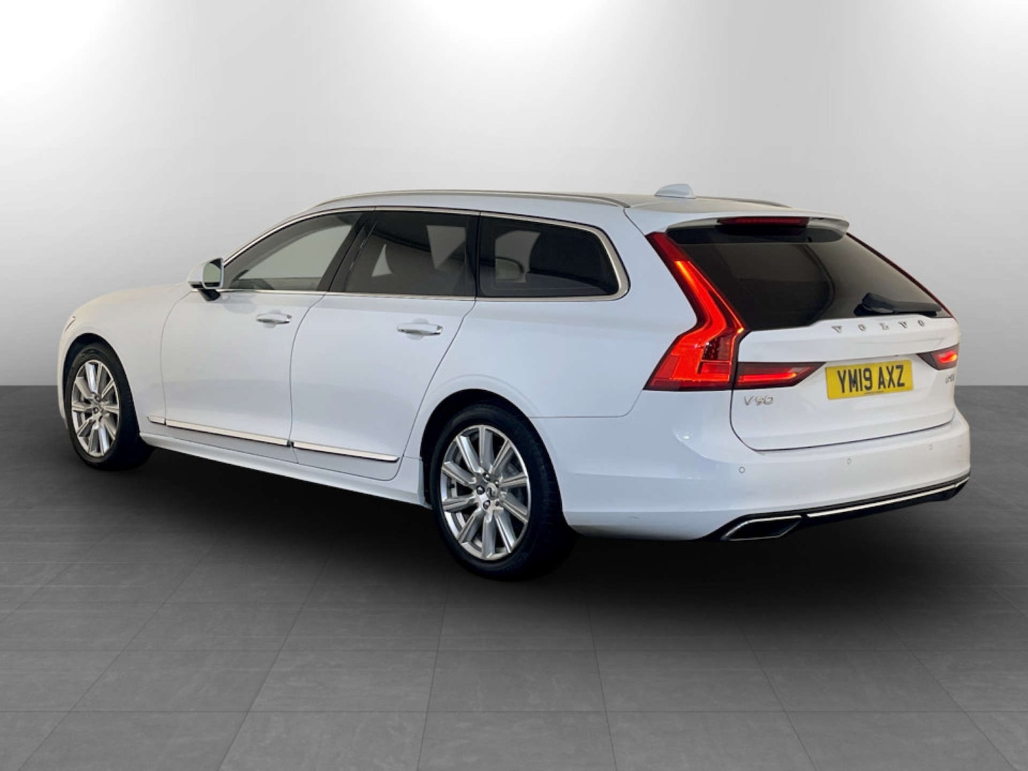 Used Volvo V90 2019 for sale - 77336941: Photo 8