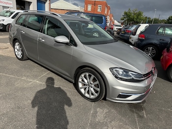 Used Volkswagen Golf 2020 for sale - 79429121: Photo