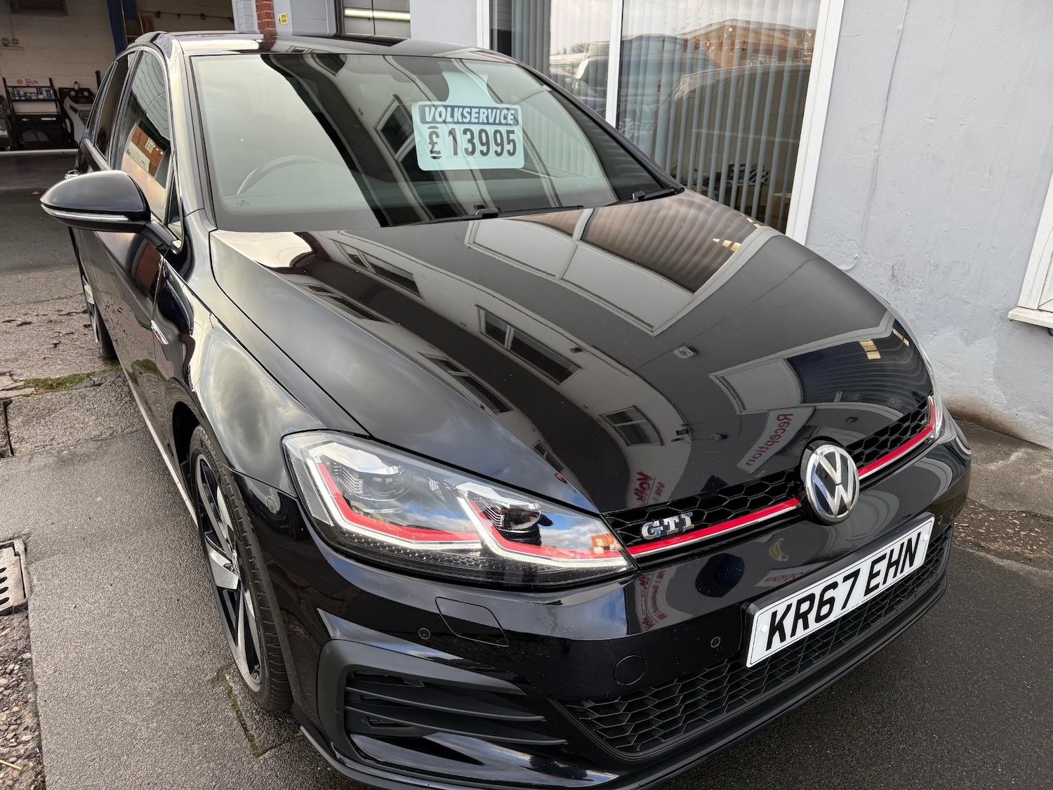 Used Volkswagen Golf 2017 for sale - 76319032: Photo 1