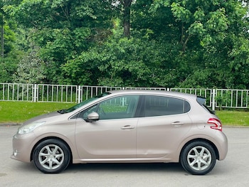Used Peugeot 208 2013 for sale - 78830699: Photo