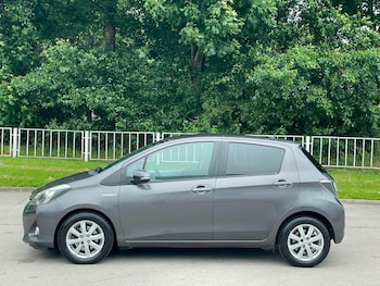 Used Toyota Yaris 2013 for sale - 79158573: Photo