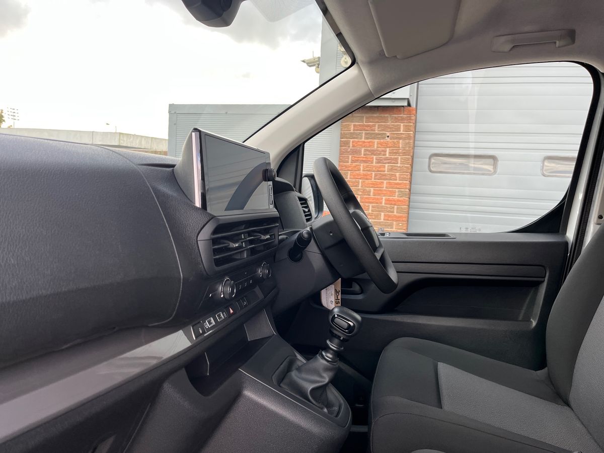 Used Vauxhall Vivaro 2024 for sale - 76413078: Photo 8