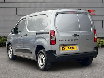 Used Peugeot Partner 2024 for sale - 76211420: Photo 2