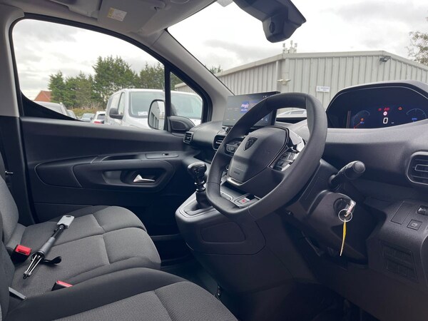 Used Peugeot Partner 2024 for sale - 76211420: Photo 5