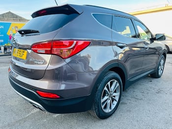 Used Hyundai Santa Fe 2015 for sale - 79395983: Photo