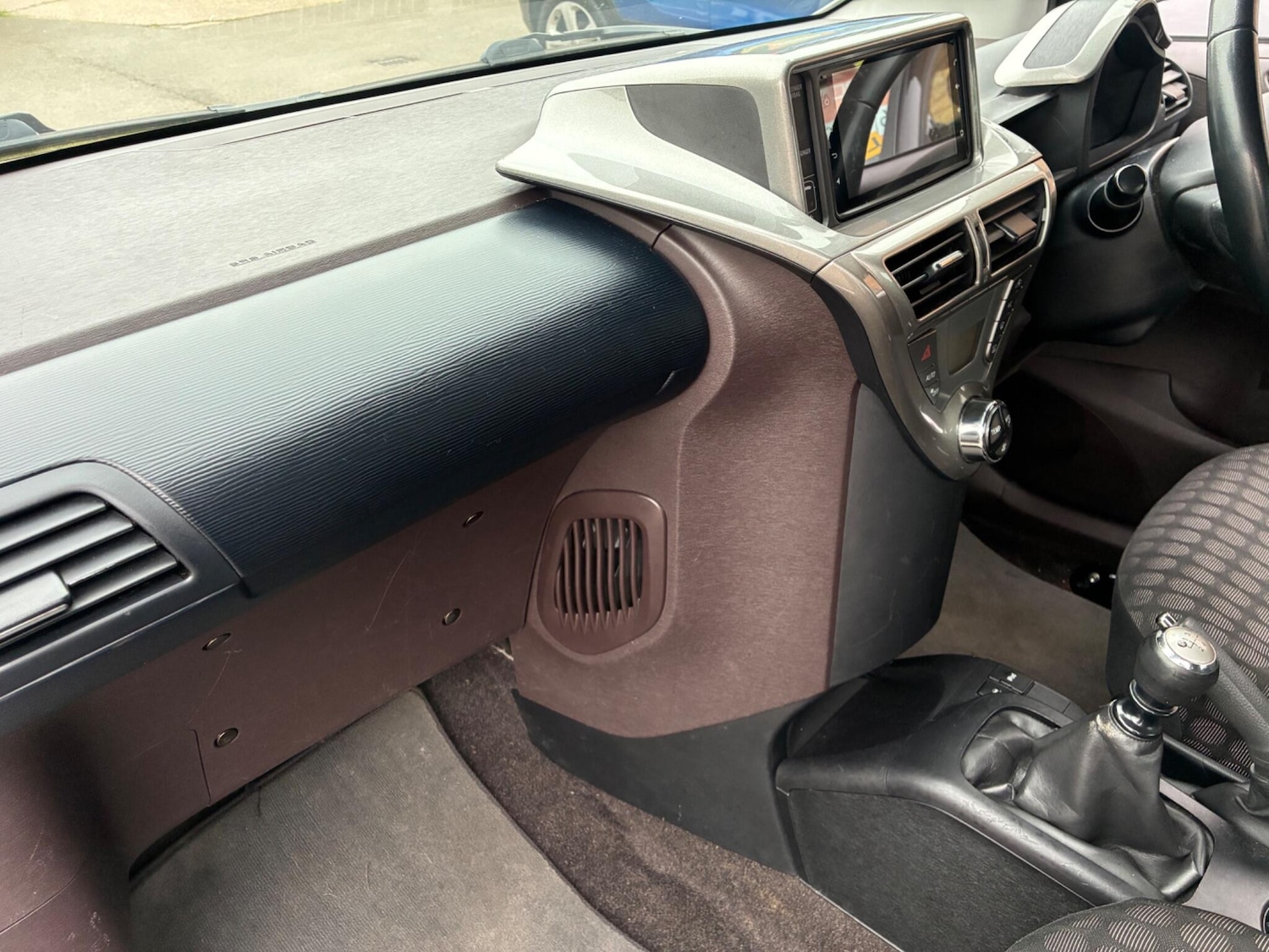 Used Toyota IQ 2010 for sale - 78127473: Photo 14