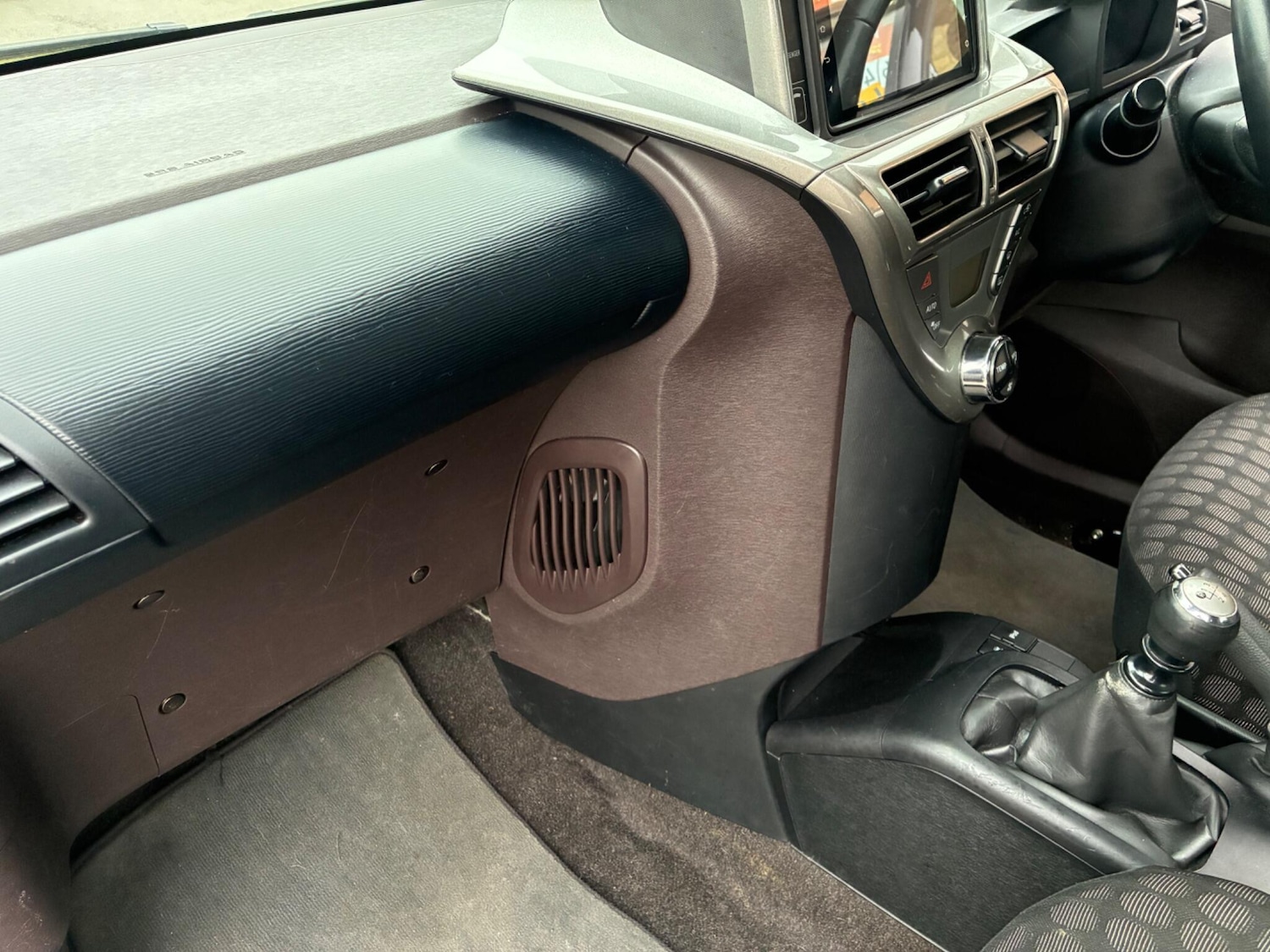 Used Toyota IQ 2010 for sale - 78127473: Photo 15