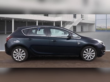 Used Vauxhall Astra 2015 for sale - 77586424: Photo