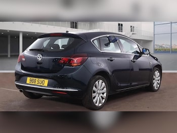 Used Vauxhall Astra 2015 for sale - 77586424: Photo