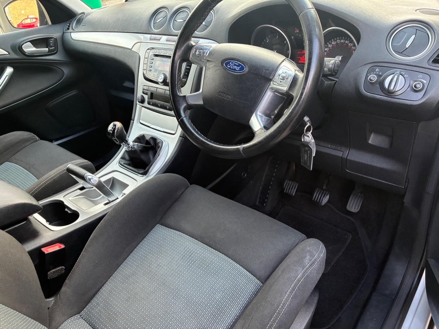 Used Ford S-Max 2010 for sale - 76388348: Photo 12