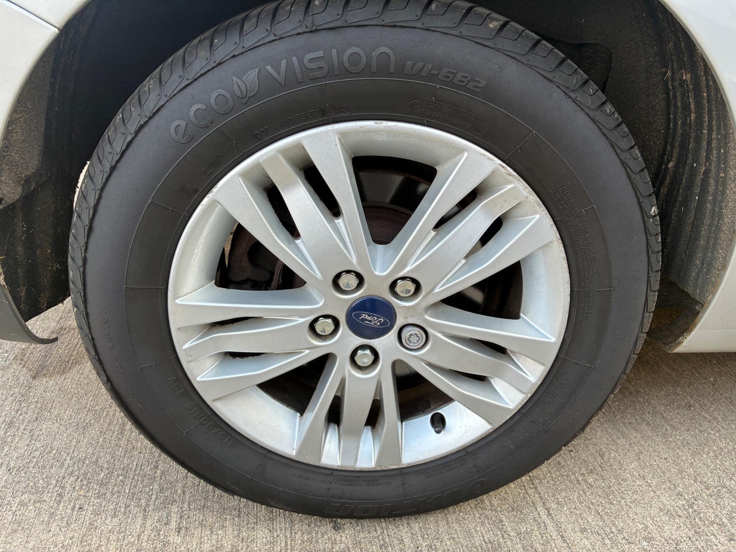 Used Ford S-Max 2010 for sale - 76388348: Photo 14