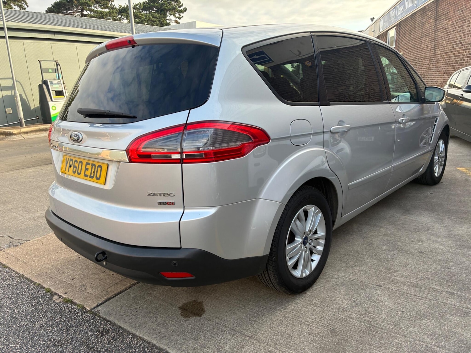 Used Ford S-Max 2010 for sale - 76388348: Photo 15