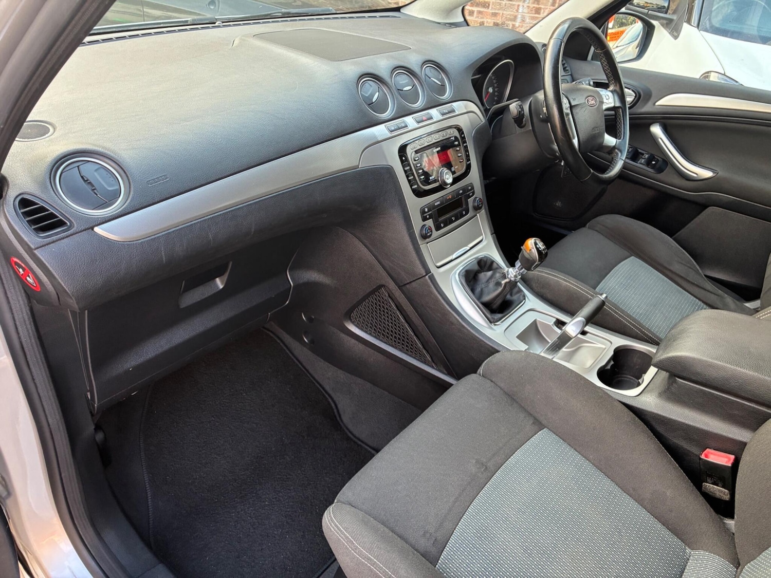 Used Ford S-Max 2010 for sale - 76388348: Photo 17