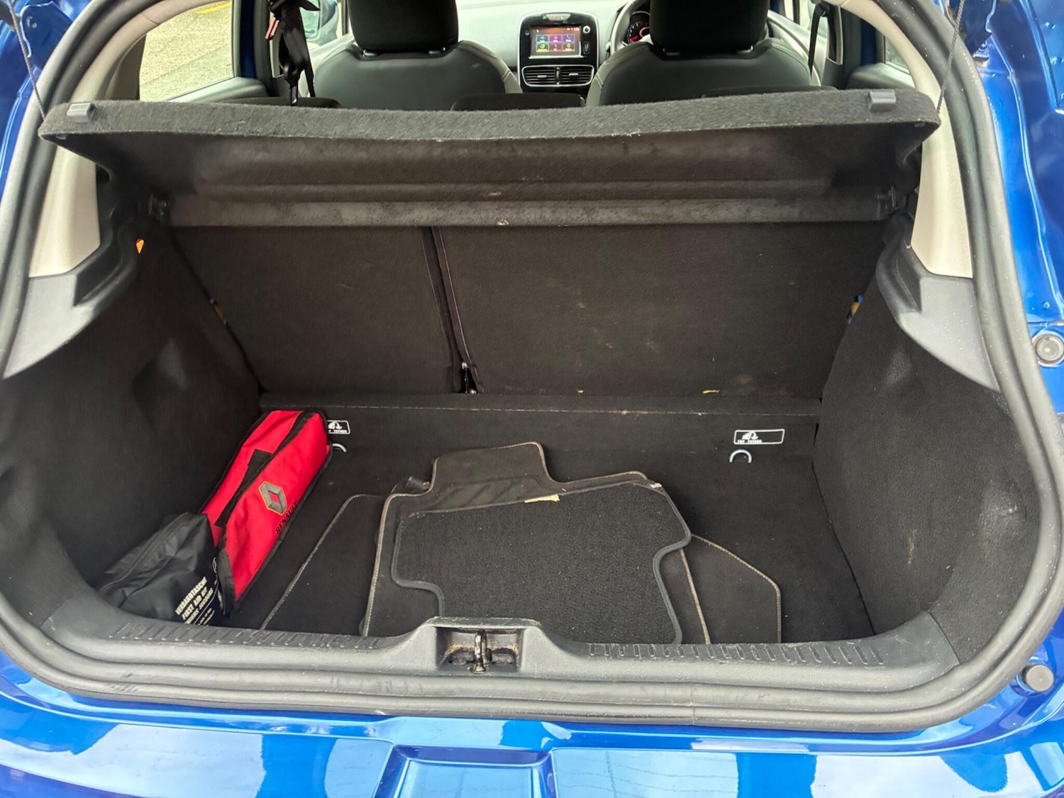 Used Renault Clio 2018 for sale - 76512701: Photo 16