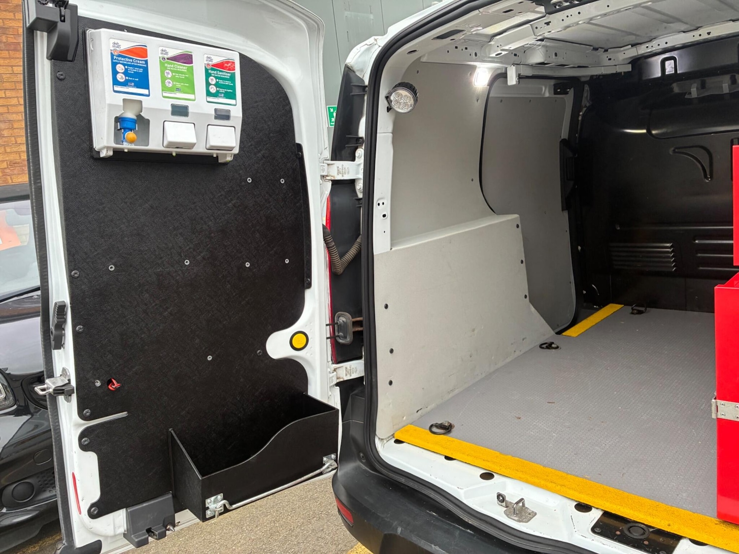 Used Ford Transit Connect for sale - 77599131: Photo 21