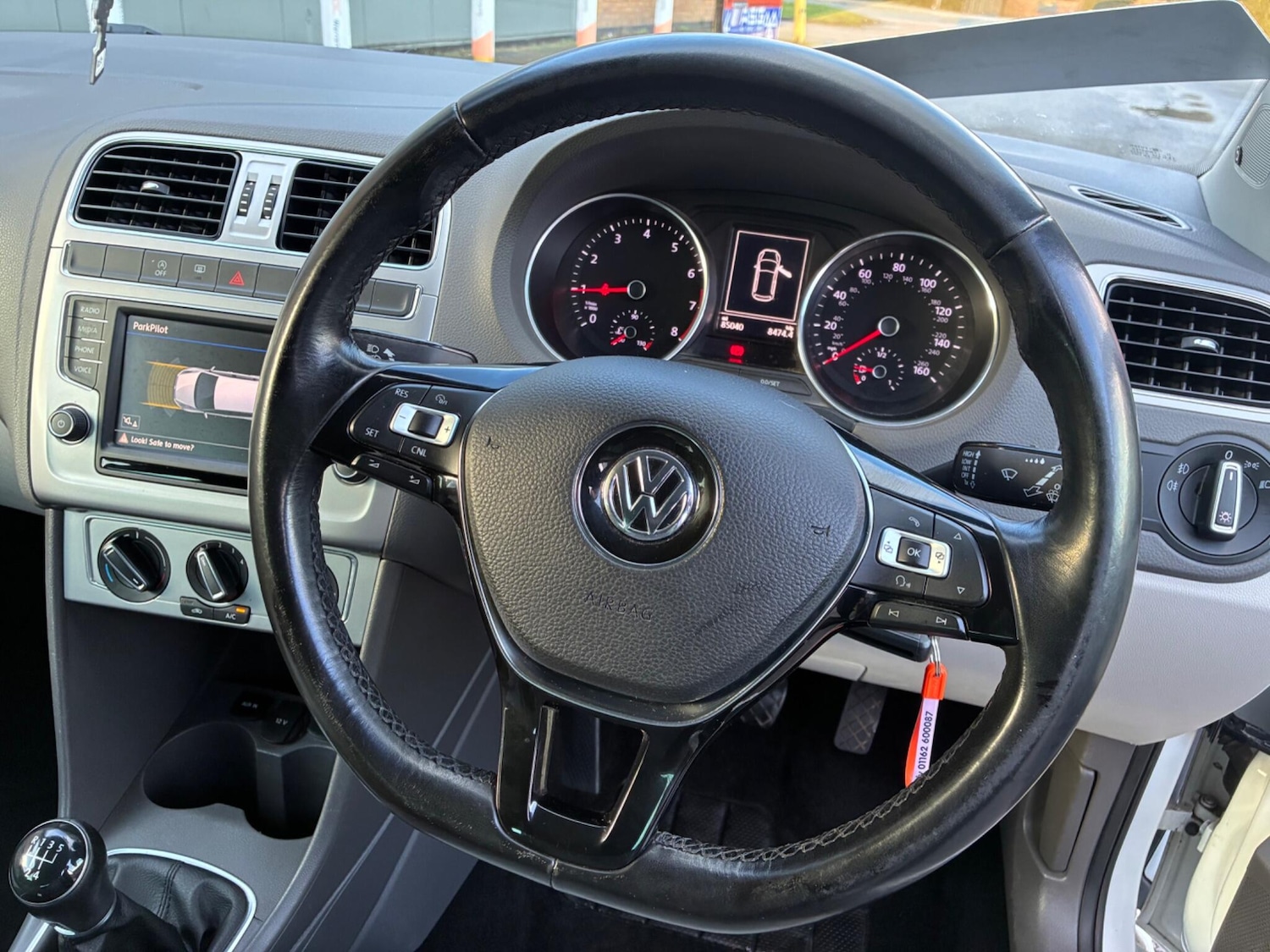 Used Volkswagen Polo 2016 for sale - 77396671: Photo 3