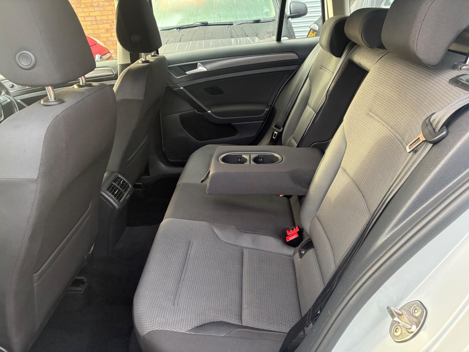 Used Volkswagen Golf 2018 for sale - 76801444: Photo 8