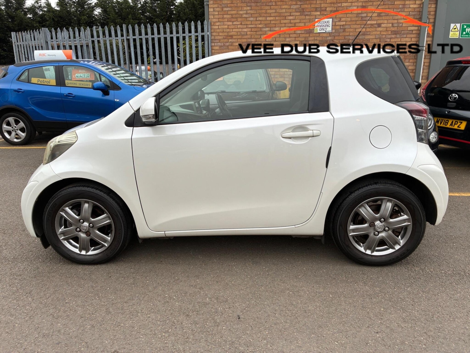 Used Toyota IQ 2010 for sale - 78175971: Photo 4