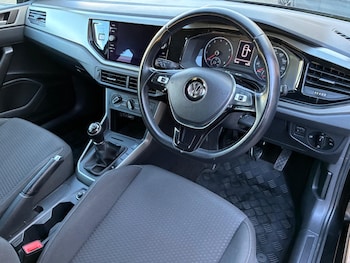 Used Volkswagen Polo 2018 for sale - 75769337: Photo
