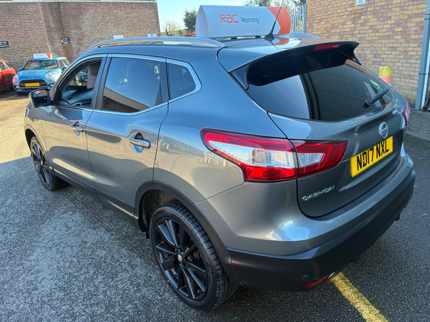 Used Nissan Qashqai 2017 for sale - 77559883: Photo 2
