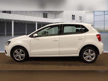 Used Volkswagen Polo 2016 for sale - 75990147: Photo