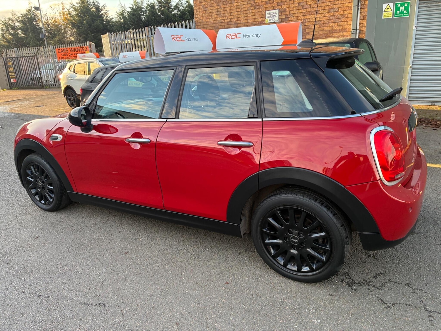 Used MINI Hatch 2017 for sale - 76613273: Photo 2