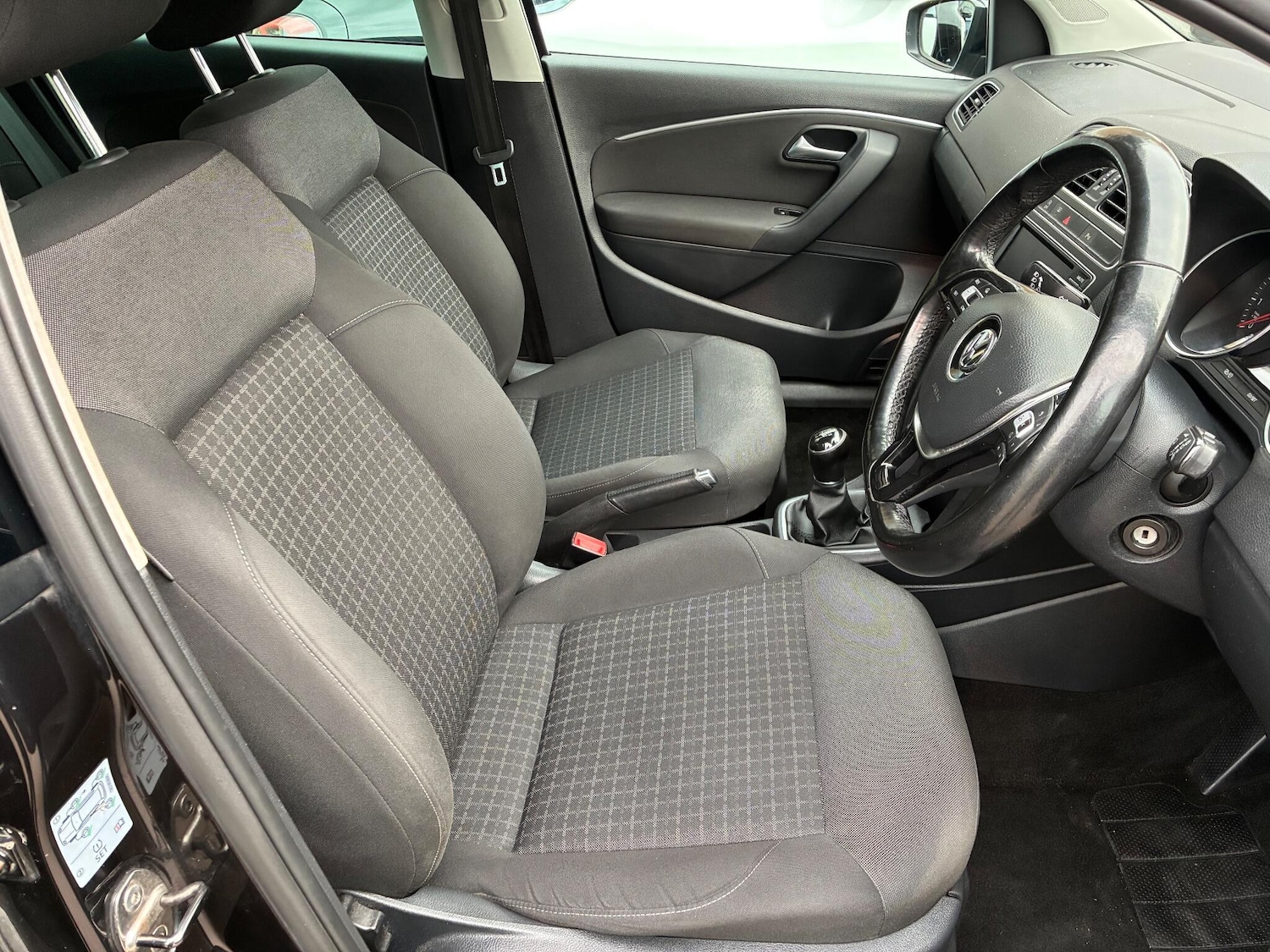 Used Volkswagen Polo 2017 for sale - 76953062: Photo 17