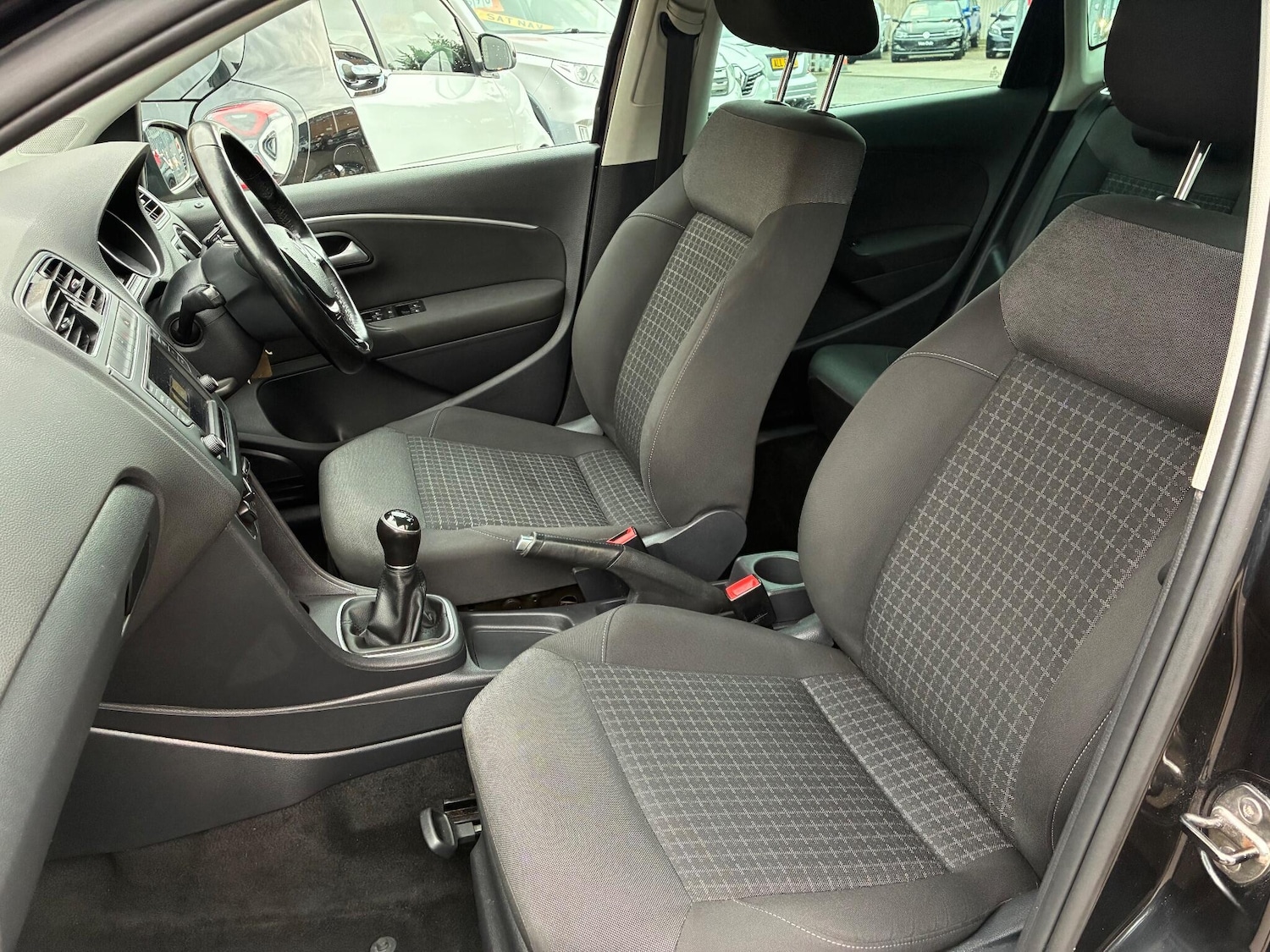 Used Volkswagen Polo 2017 for sale - 76953062: Photo 5