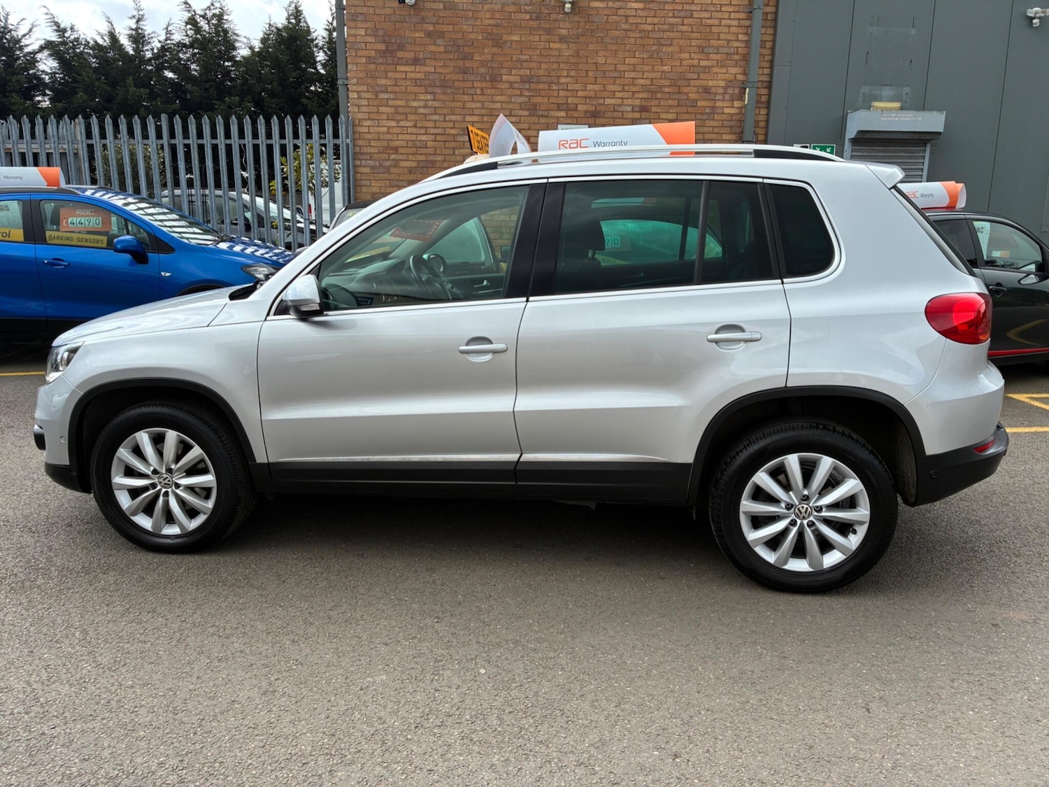 Used Volkswagen Tiguan 2014 for sale - 78175965: Photo 2
