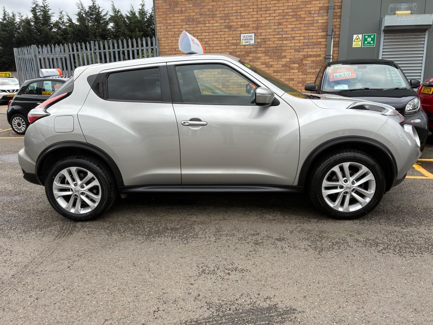 Used Nissan Juke 2014 for sale - 76633144: Photo 2