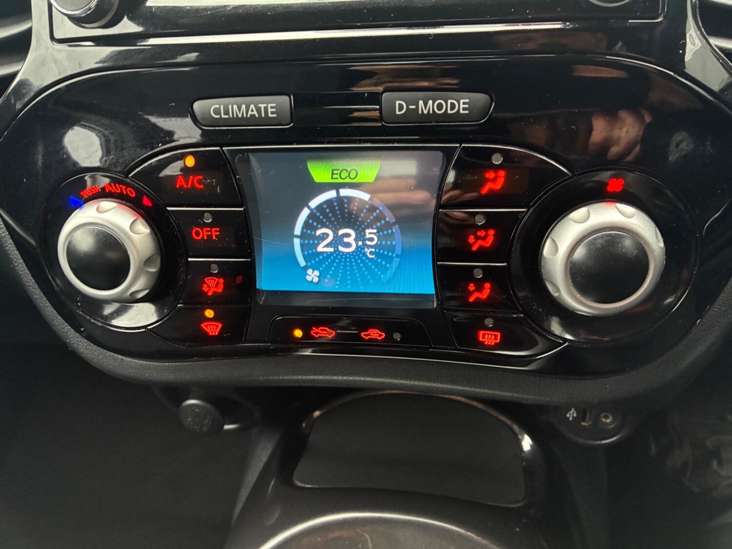 Used Nissan Juke 2014 for sale - 76633144: Photo 21