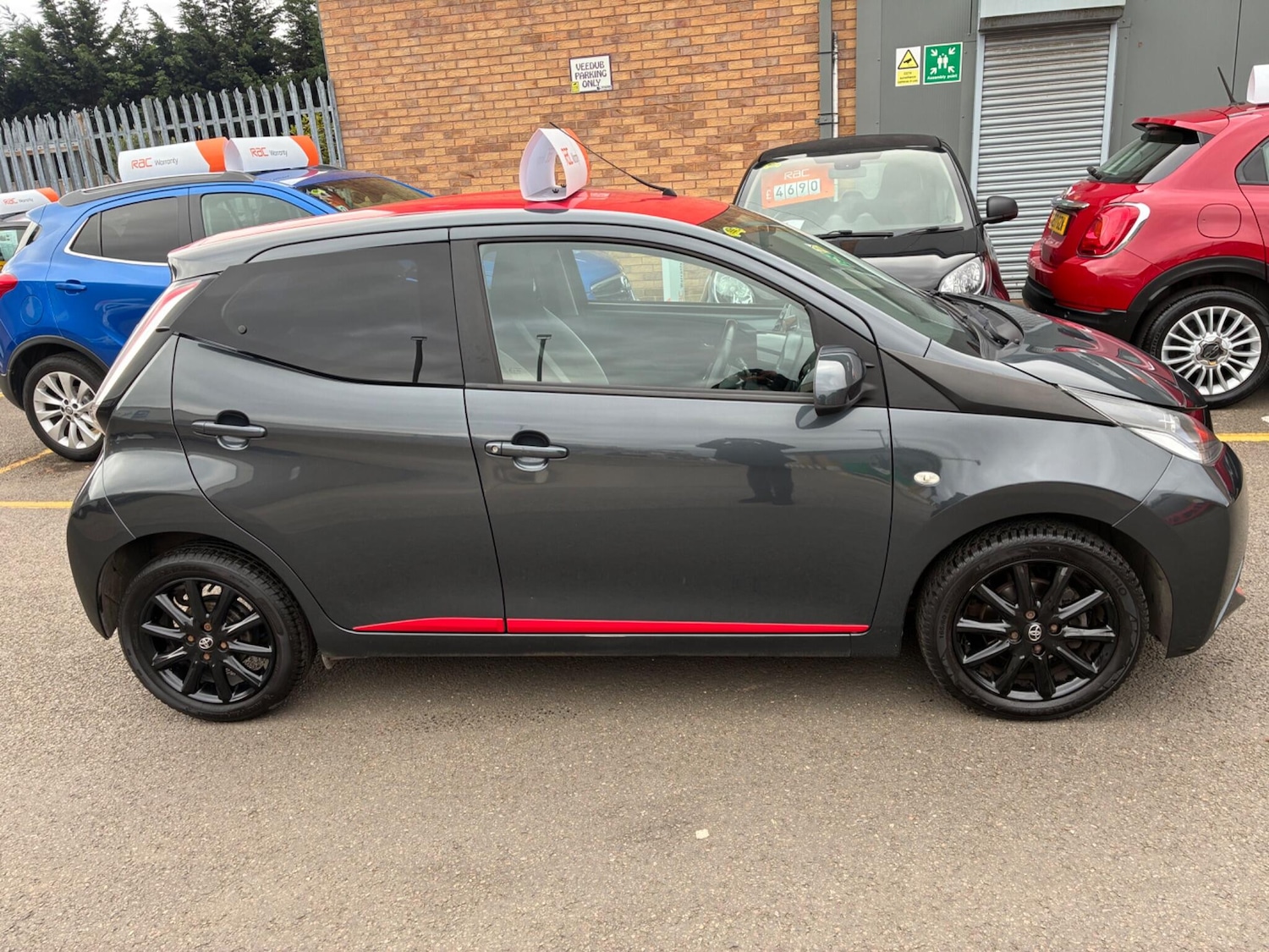 Used Toyota AYGO 2018 for sale - 76989975: Photo 12