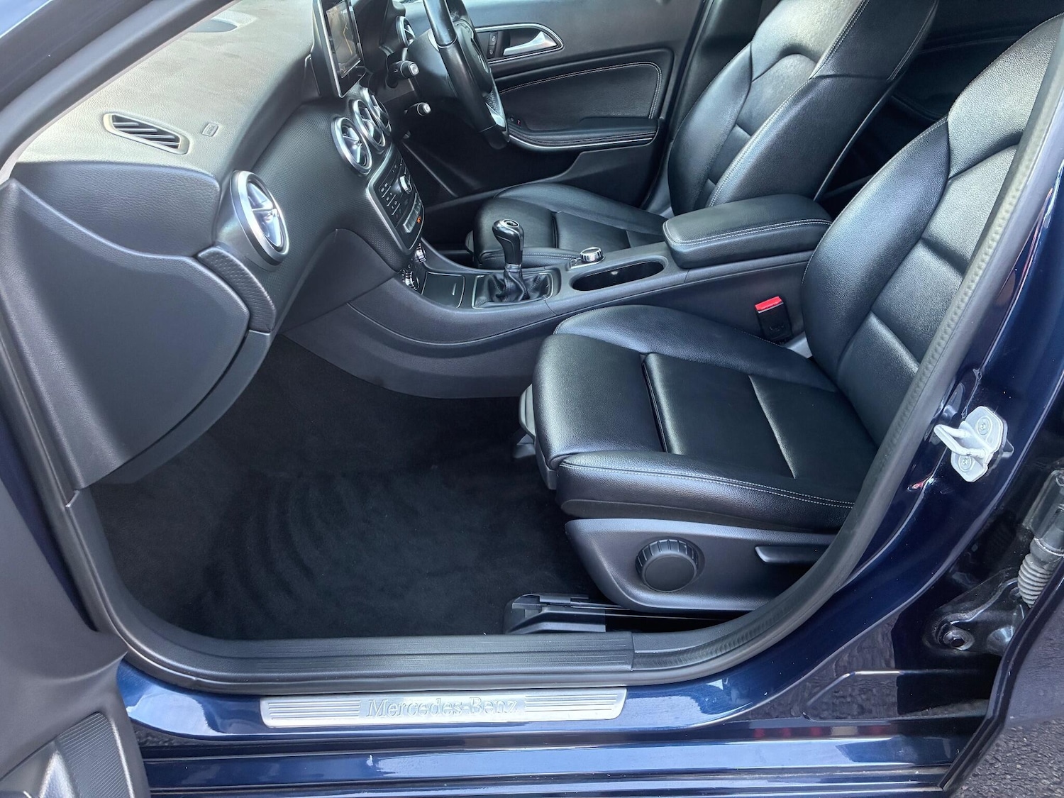 Used Mercedes-Benz A-Class 2017 for sale - 76918528: Photo 17