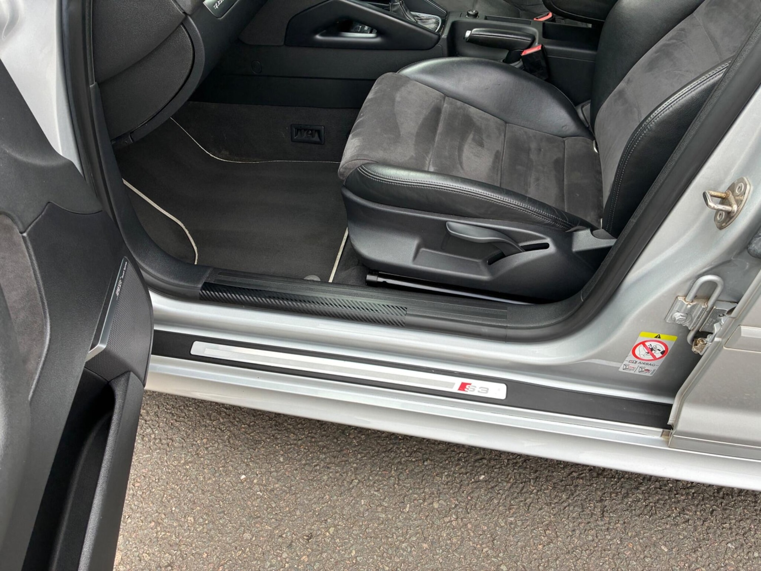 Vehicle 28