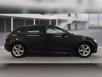Used Audi A3 2016 for sale - 76199774: Photo 4